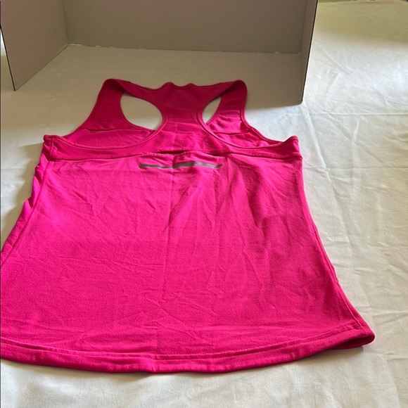 Vibrant Pink Fitted Sleeveless Tank Top - Picture 5 of 6
